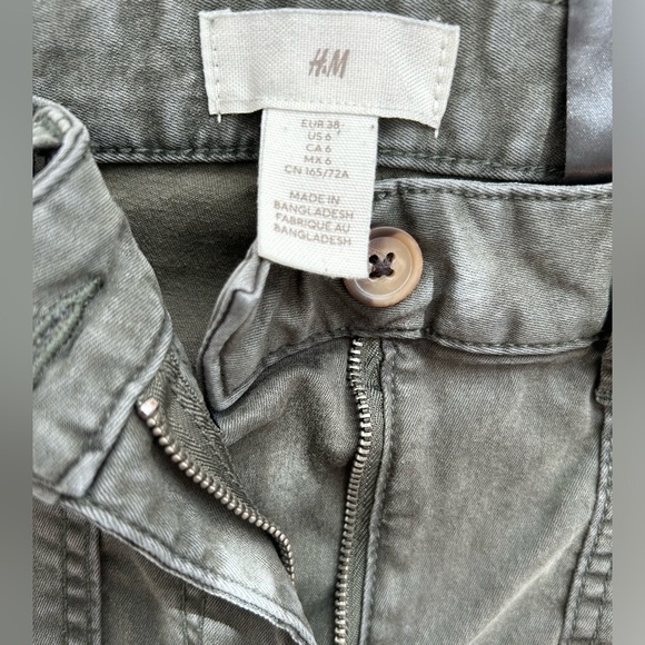 H&M Women’s Skinny Cargo Pants Army Green Size 6 - Picture 3 of 3